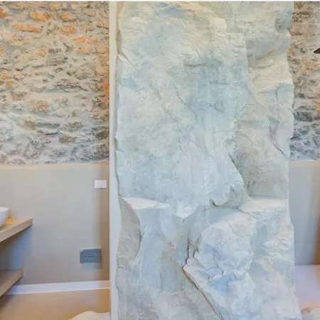 Emozione Blu 펜션 몬테 마르첼로